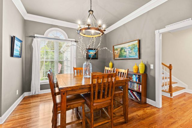 115 N Country Club Dr, Hendersonville, TN 37075