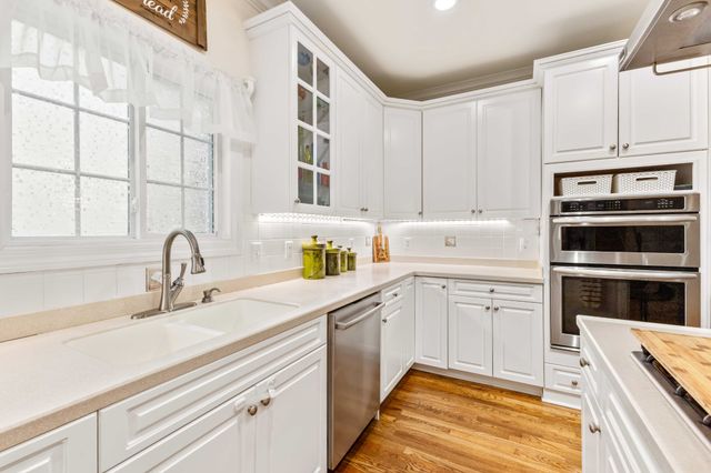 115 N Country Club Dr, Hendersonville, TN 37075