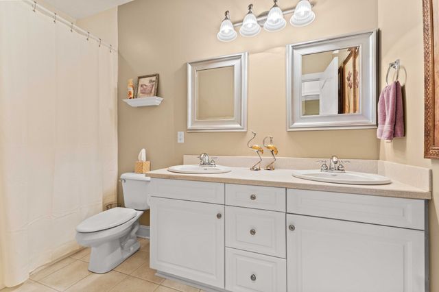 115 N Country Club Dr, Hendersonville, TN 37075