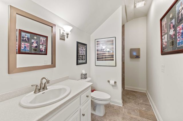 115 N Country Club Dr, Hendersonville, TN 37075