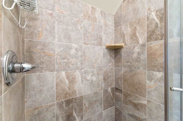 115 N Country Club Dr, Hendersonville, TN 37075
