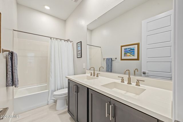 5066 E Anderson Drive, Scottsdale, AZ 85254