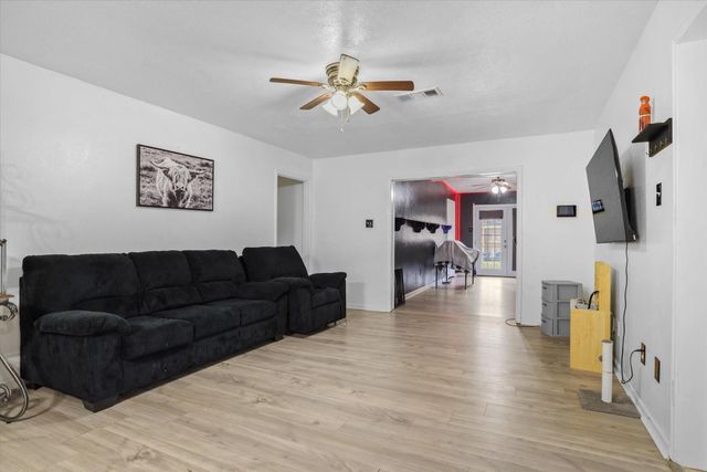 371 Somerset Court, Alvin, TX 77511