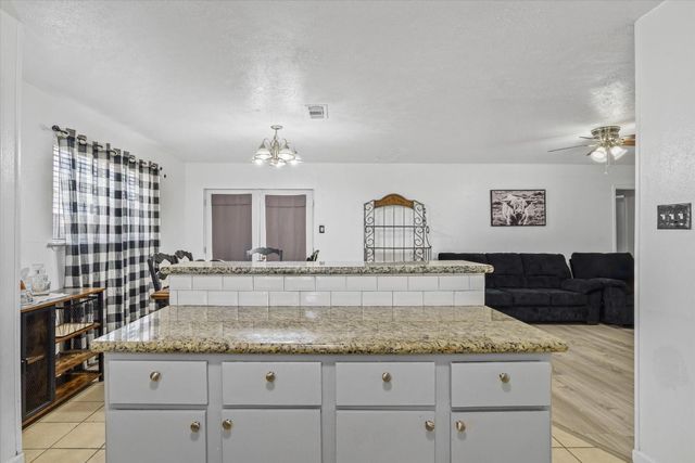 371 Somerset Court, Alvin, TX 77511