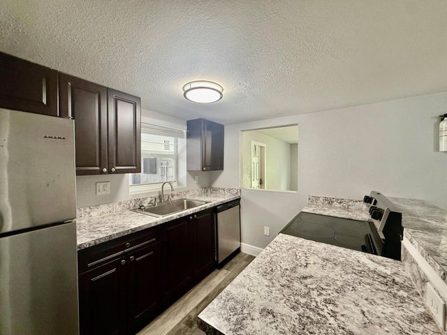 726 SW 81st Avenue 14A, North Lauderdale, FL 33068
