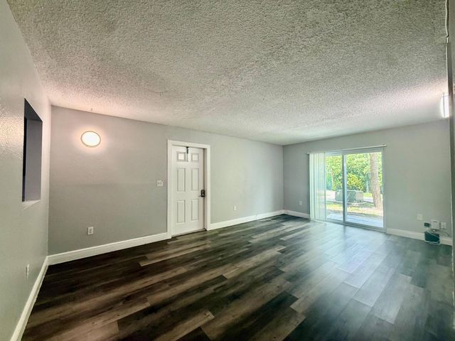 726 SW 81st Avenue 14A, North Lauderdale, FL 33068