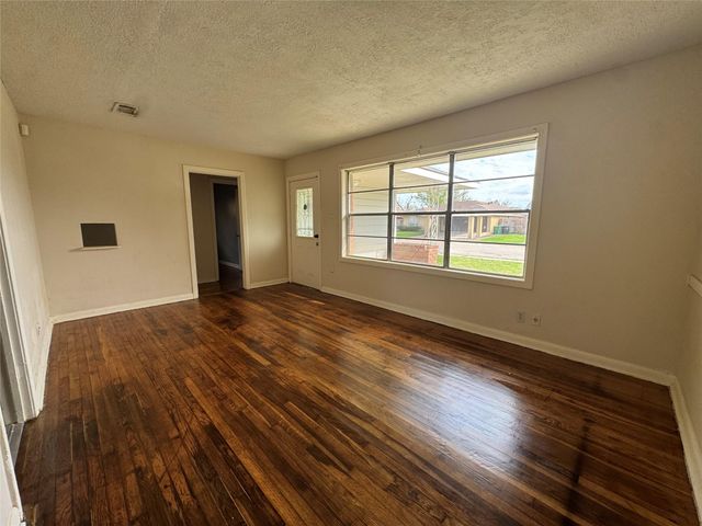 8719 Tilgham Street, Houston, TX 77029