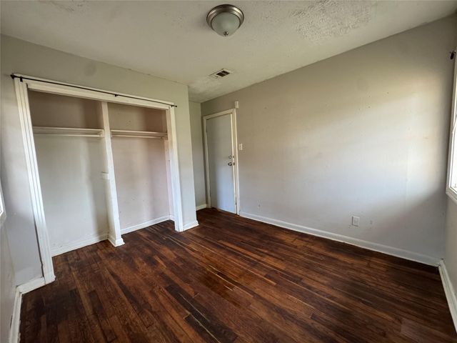 8719 Tilgham Street, Houston, TX 77029