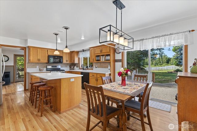 22285 Cully Road, Sedro Woolley, WA 98284