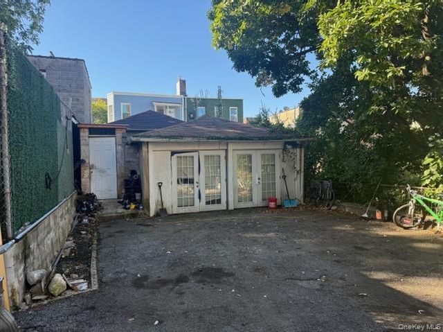 646 E 230th Street, Bronx, NY 10466