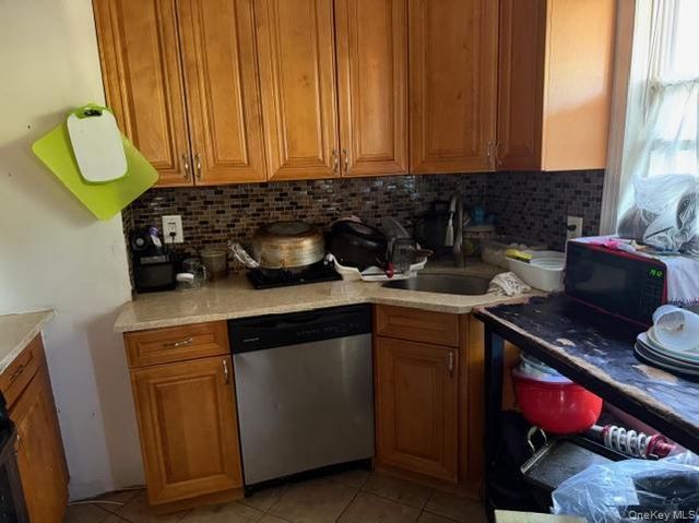646 E 230th Street, Bronx, NY 10466