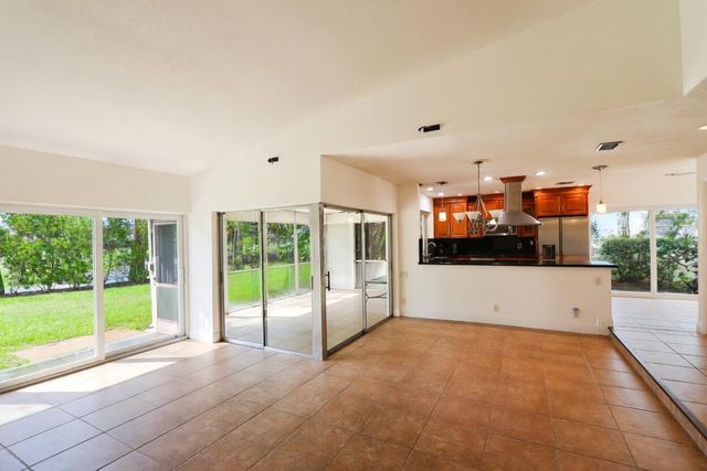 5667 Cameo Drive N, Boca Raton, FL 33433
