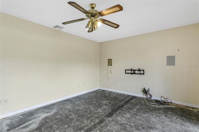 6734 TWELVE OAKS BOULEVARD, Tampa, FL 33634