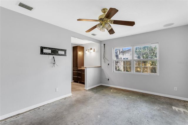 6734 TWELVE OAKS BOULEVARD, Tampa, FL 33634