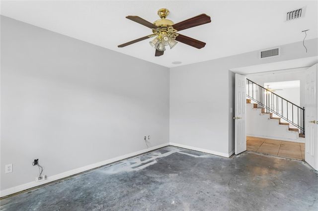 6734 TWELVE OAKS BOULEVARD, Tampa, FL 33634