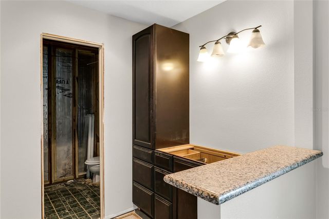 6734 TWELVE OAKS BOULEVARD, Tampa, FL 33634