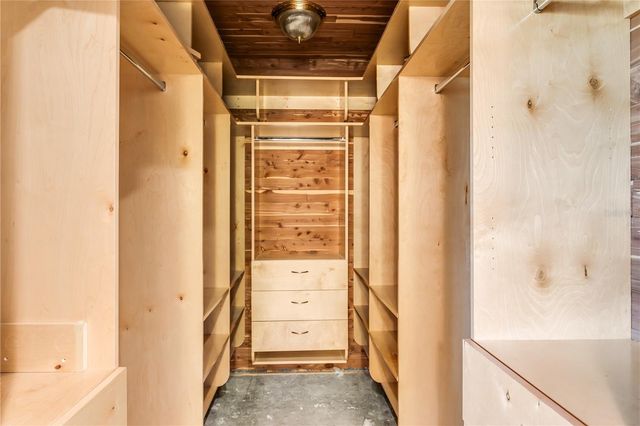 6734 TWELVE OAKS BOULEVARD, Tampa, FL 33634