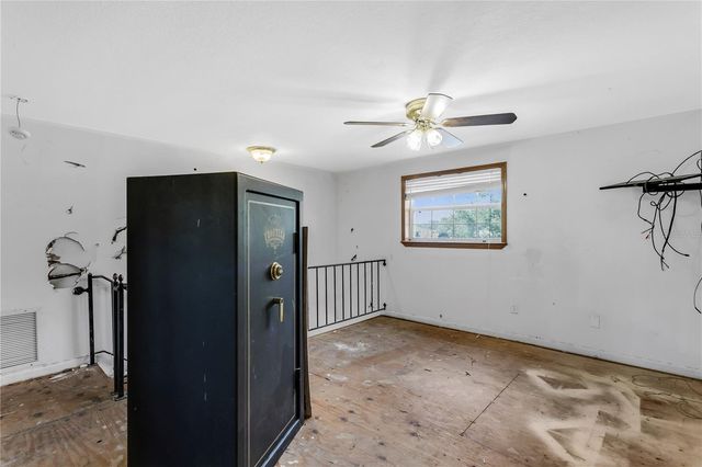 6734 TWELVE OAKS BOULEVARD, Tampa, FL 33634