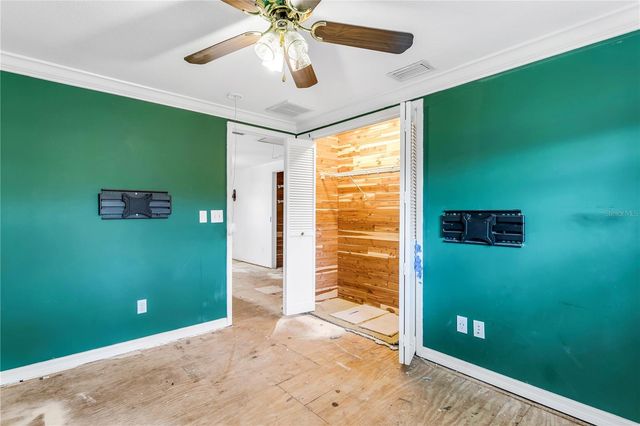 6734 TWELVE OAKS BOULEVARD, Tampa, FL 33634