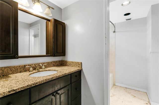 6734 TWELVE OAKS BOULEVARD, Tampa, FL 33634