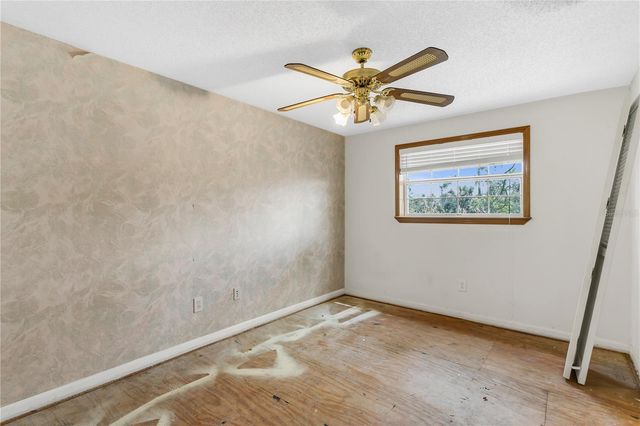 6734 TWELVE OAKS BOULEVARD, Tampa, FL 33634