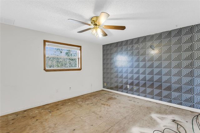 6734 TWELVE OAKS BOULEVARD, Tampa, FL 33634