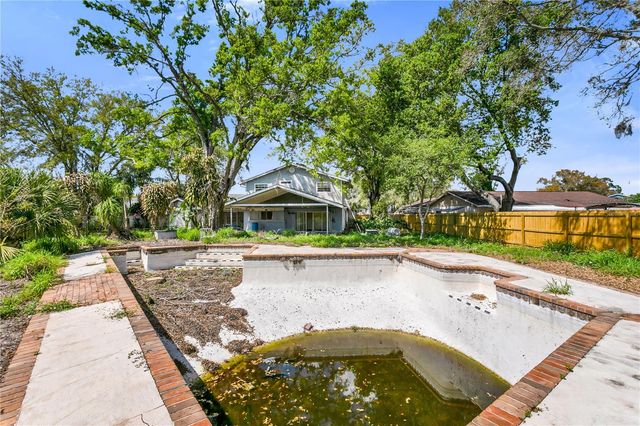 6734 TWELVE OAKS BOULEVARD, Tampa, FL 33634