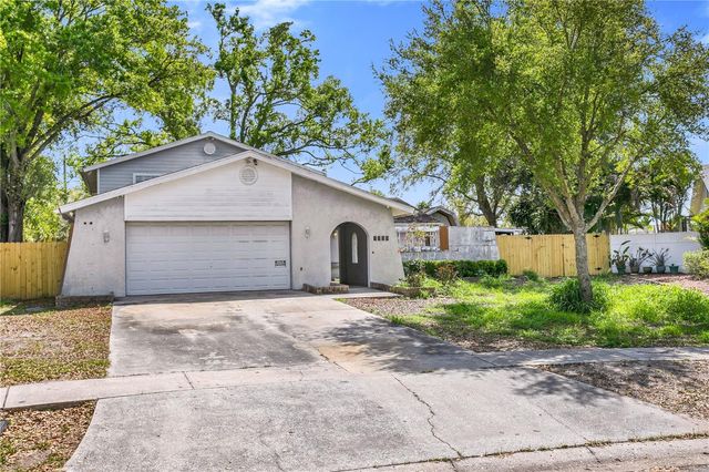 6734 TWELVE OAKS BOULEVARD, Tampa, FL 33634