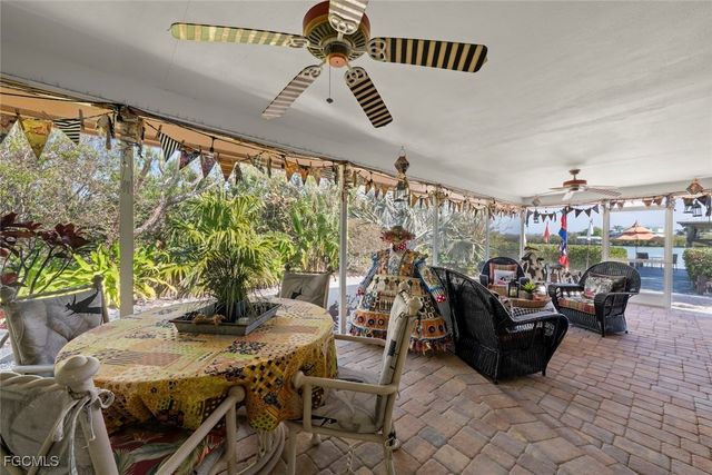 6076 Castaways LN, Sanibel, FL 33957