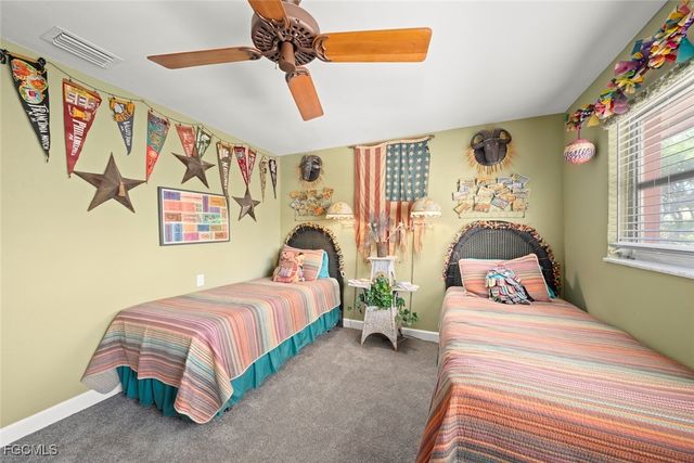 6076 Castaways LN, Sanibel, FL 33957