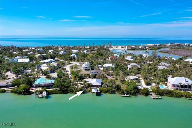 6076 Castaways LN, Sanibel, FL 33957