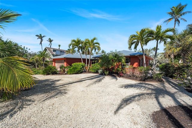 6076 Castaways LN, Sanibel, FL 33957