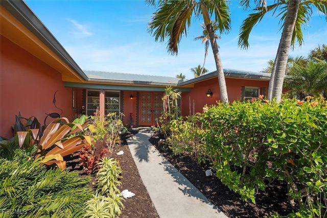 6076 Castaways LN, Sanibel, FL 33957