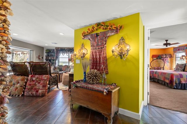 6076 Castaways LN, Sanibel, FL 33957