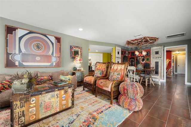 6076 Castaways LN, Sanibel, FL 33957