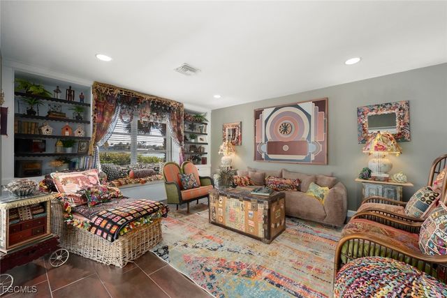 6076 Castaways LN, Sanibel, FL 33957