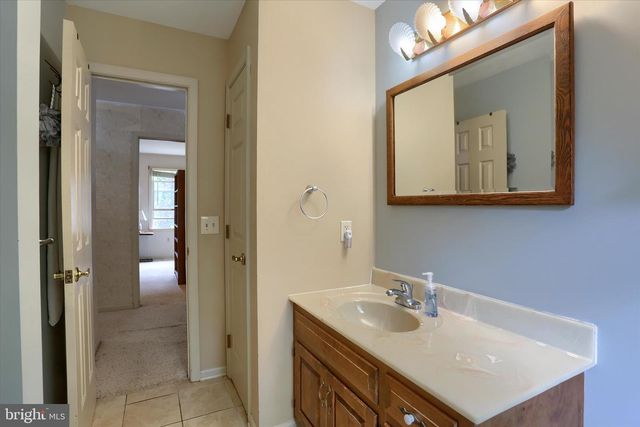 1700 FAIRMONT DRIVE, Mechanicsburg, PA 17055