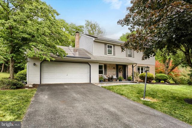 1700 FAIRMONT DRIVE, Mechanicsburg, PA 17055