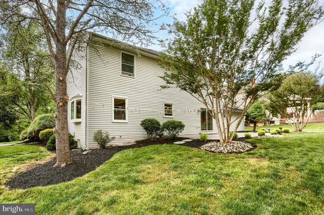 1700 FAIRMONT DRIVE, Mechanicsburg, PA 17055