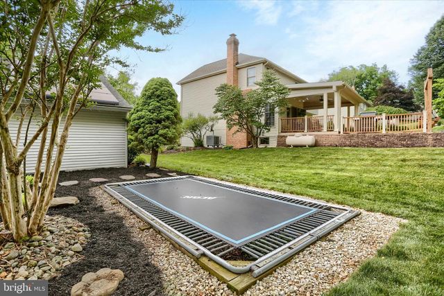 1700 FAIRMONT DRIVE, Mechanicsburg, PA 17055