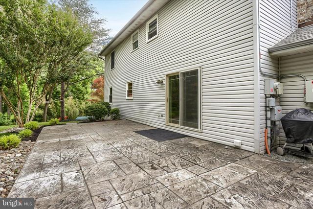 1700 FAIRMONT DRIVE, Mechanicsburg, PA 17055