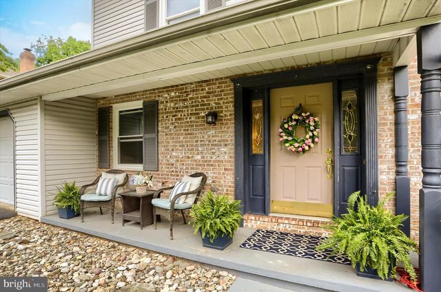1700 FAIRMONT DRIVE, Mechanicsburg, PA 17055
