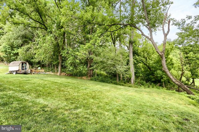 1700 FAIRMONT DRIVE, Mechanicsburg, PA 17055