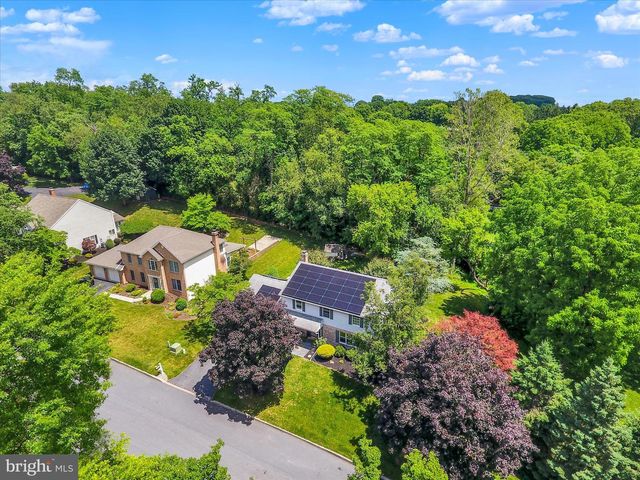 1700 FAIRMONT DRIVE, Mechanicsburg, PA 17055