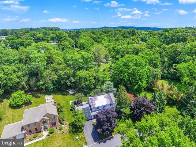 1700 FAIRMONT DRIVE, Mechanicsburg, PA 17055