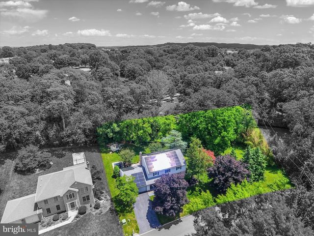 1700 FAIRMONT DRIVE, Mechanicsburg, PA 17055