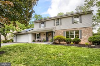 1700 FAIRMONT DRIVE, Mechanicsburg, PA 17055