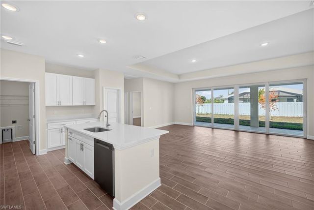 1902 NW 19th AVE, Cape Coral, FL 33993