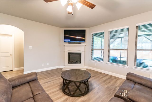 445 Hillstone Drive, Midlothian, TX 76065