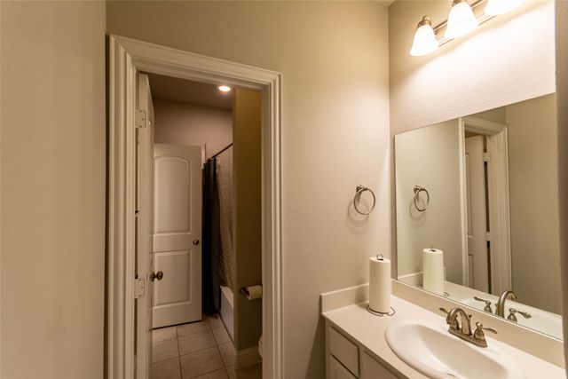 445 Hillstone Drive, Midlothian, TX 76065